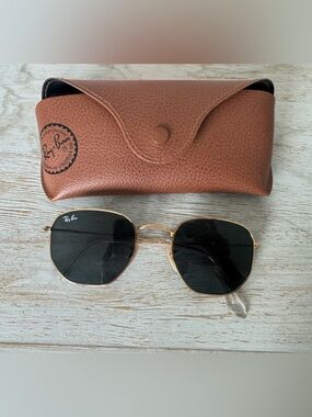 Ray-Ban Gold Frame Sunglasses and Brown Case